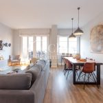 ¡Luminoso y amplio piso de 4h en El Farró-Vila de Gràcia! .  