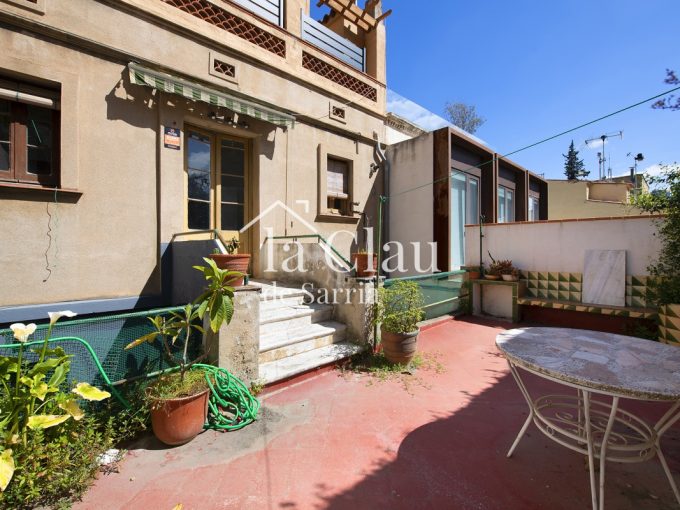 ¡Casa pareada en Sarrià en venta!  