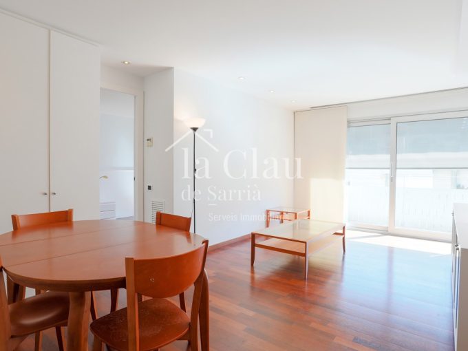 ¡Elegante y moderno piso de 2h. en la zona noble de Sarrià! .  